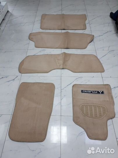 Коврики салона 3D Mitsubishi Pajero Бежевые