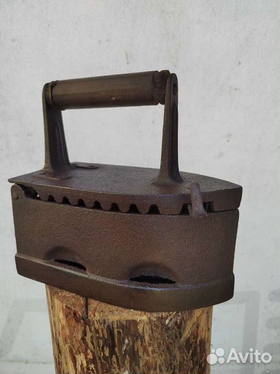 Старинные утюги на углях