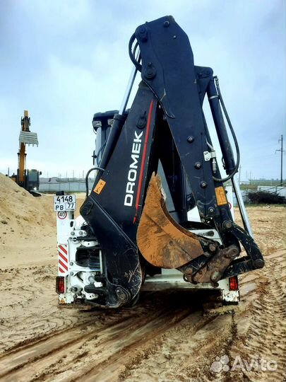 Экскаватор погрузчик