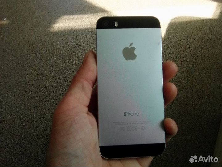 Продам айфон 5s