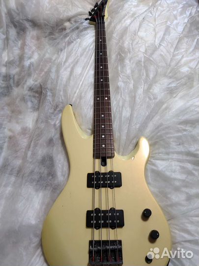 Бас гитара yamaha rbx 550d japan