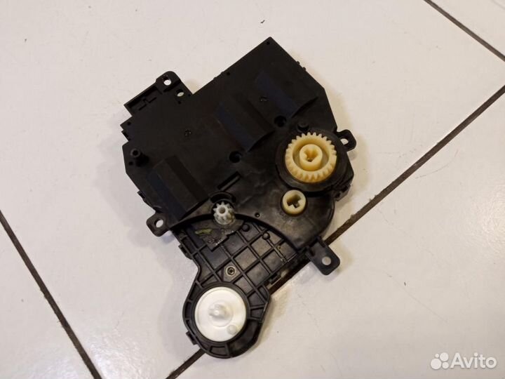 Сервопривод заслонок печки Toyota Camry XV70 70
