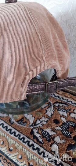 Красивые кепки и шапочки