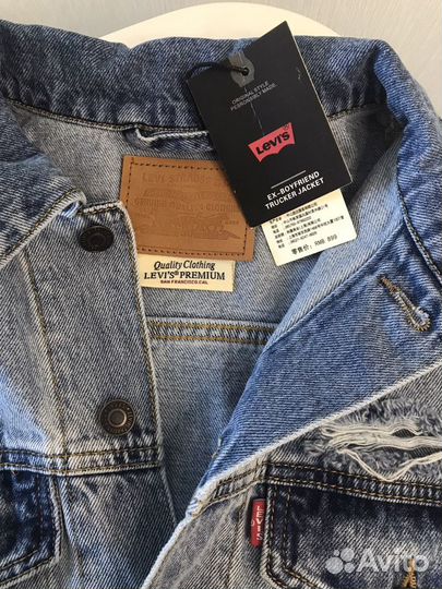 Джинсовая куртка levis