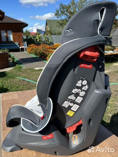 Кресло детское автомобильное carmate swing moon