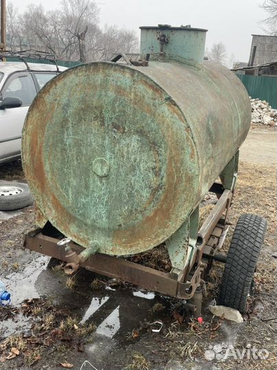 Бочка для воды на колесах