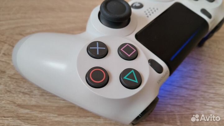 Original Dualshock4 v2, Glacier White