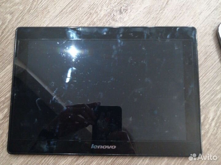 Рабочий Lenovo на запчасти