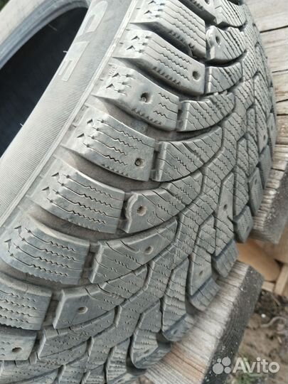 Pirelli Formula Ice 215/65 R16