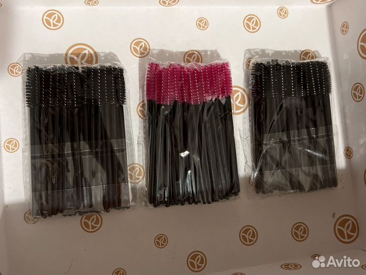 Щеточки для ресниц и бровей 150 шт