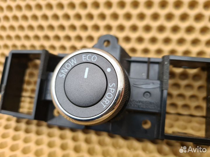 Переключатель Infiniti M Q70 Y51