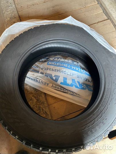 Nokian Tyres Hakkapeliitta 9 SUV 215/60 R17 100T