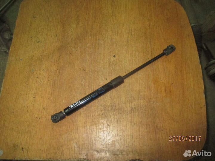 Амортизатор крышки багажника Peugeot 408 Пежо