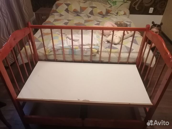 Детская кроватка