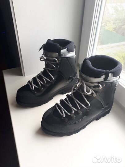 Ботинки пластиковые Scarpa Vega