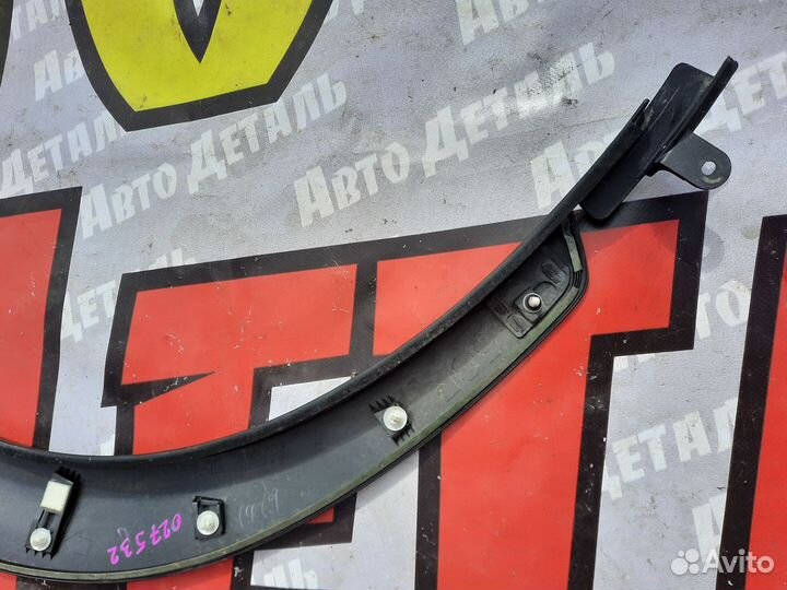 Накладка Молдинг задней правой двери Lexus NX