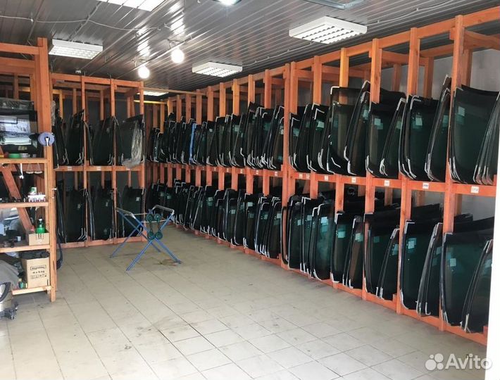 Стекло Hyundai Robeх 210 lc-9 лобовое