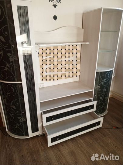 Стенка в гостиную б/у