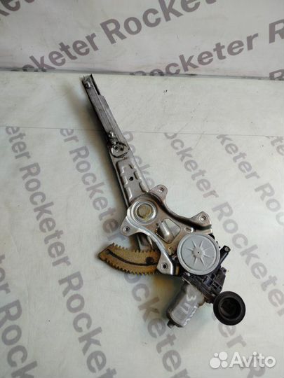 Стеклоподъемник задний правый Nissan Fuga 2006