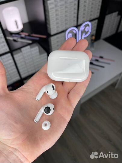 Наушники Apple AirPods PRO