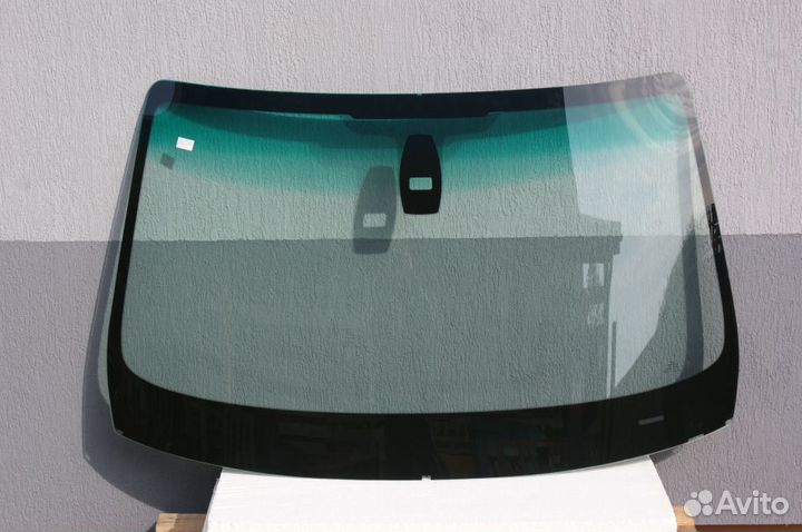Стекло лобовое на KIA sportage 04-10