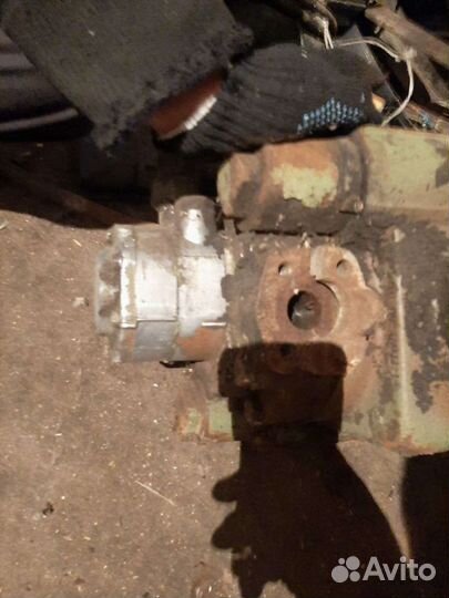 Гидронасос на комбайн