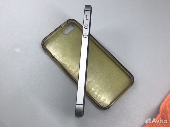 Телефон iPhone 5s