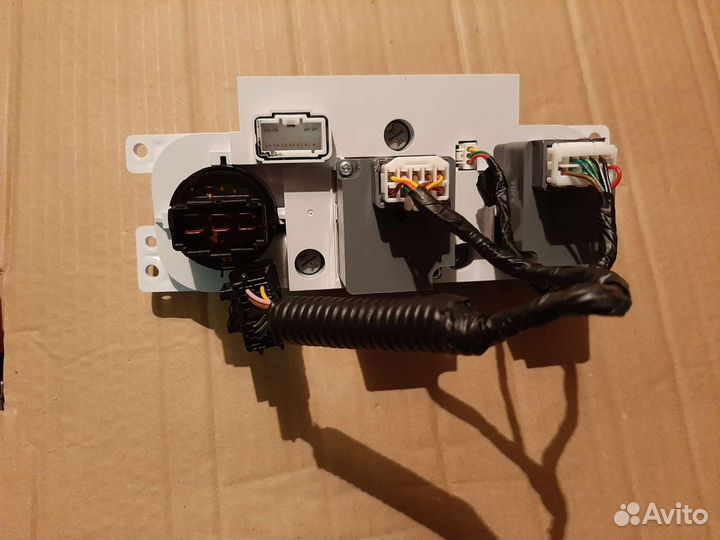 Блок управления отопителем киа Спектра