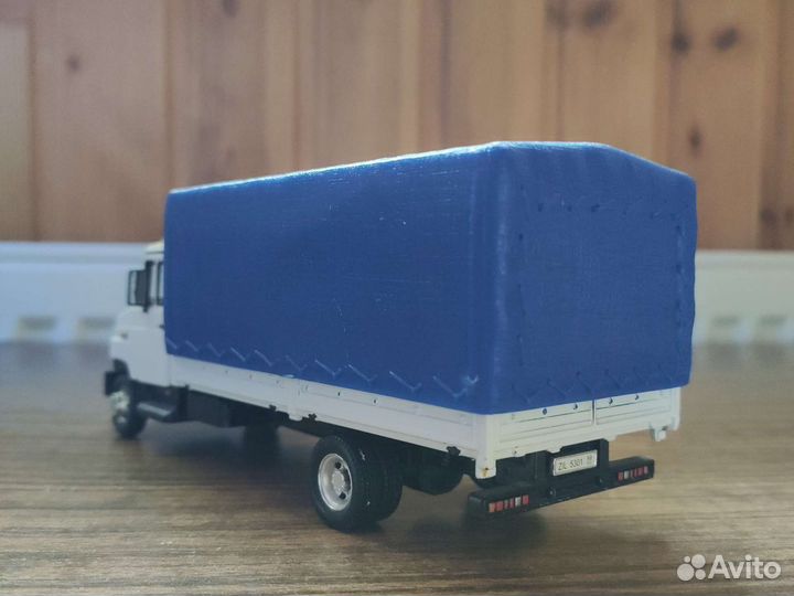 Модель грузовика ЗИЛ 5301 1/43