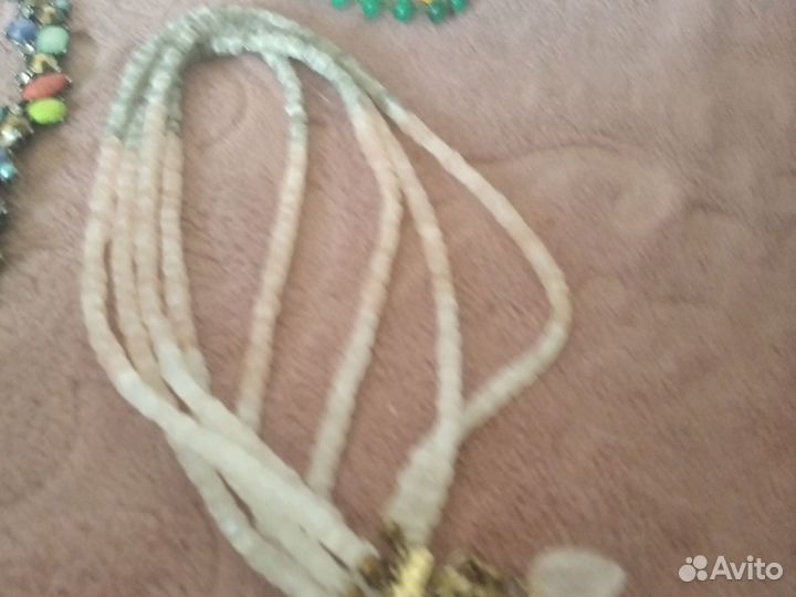 Бусы из натуральных камней