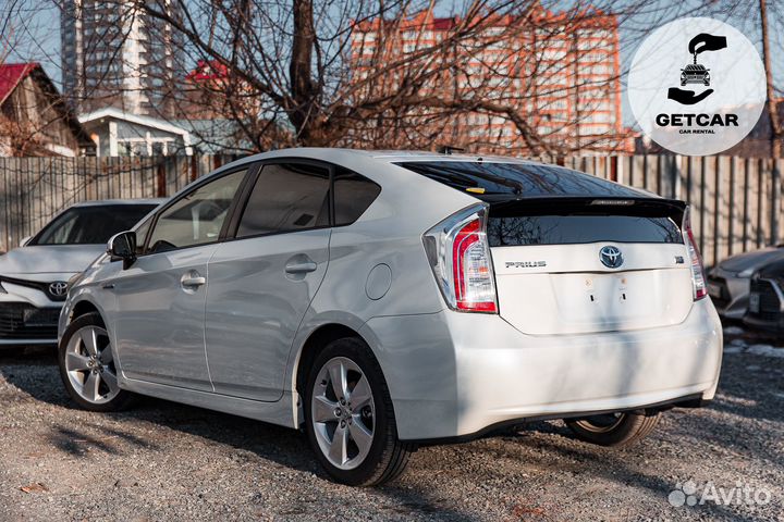 Аренда Прокат автомобиля Toyota Prius 30 Белый