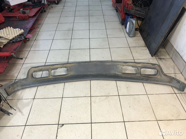 Губа переднего бампера Chevrolet Tahoe 840