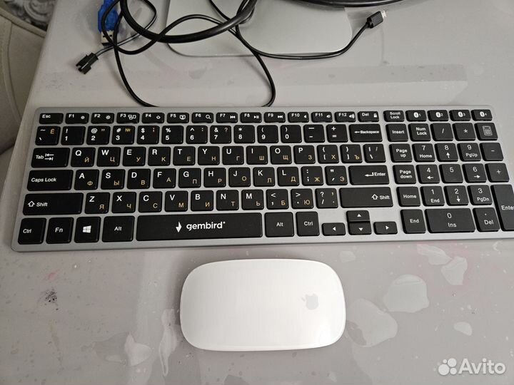 Apple iMac 21.5 mid2011