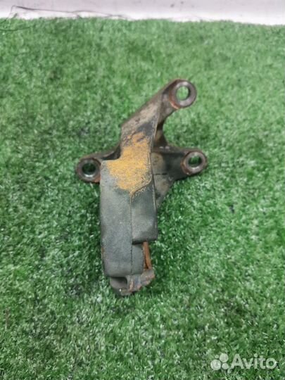 Кронштейн привода Toyota Camry V 40 3.5 бензин 2GR