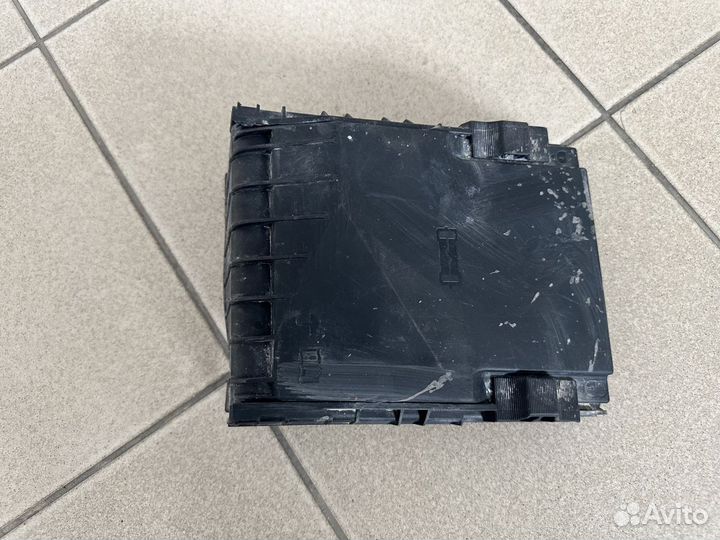 Крышка блока предохранителей Octavia A5 Октавия