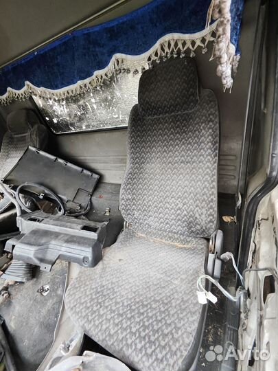 Кабина Исузу Форвард по запчастям