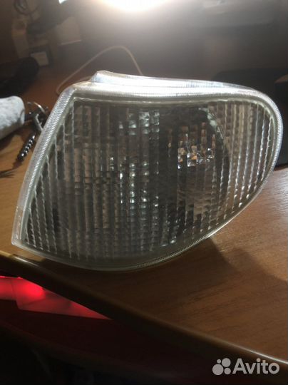 Поворотник левый ваз 2114