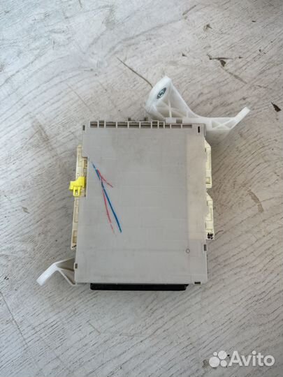 Toyota Camry v50 Блок предохранителей салона