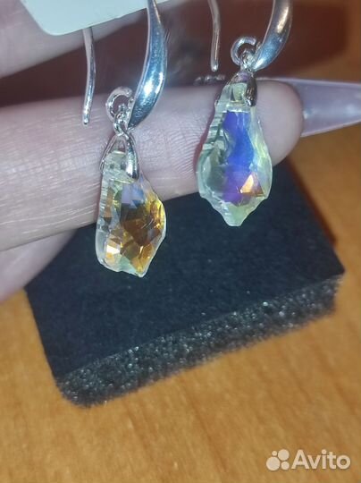 Серьги с кристаллами
