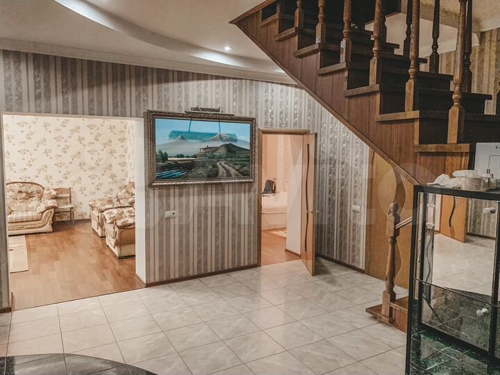 Дом 311 м² на участке 20 сот.