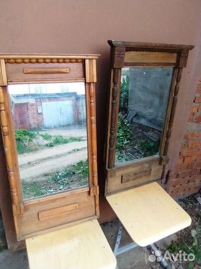 Два старинных зеркала