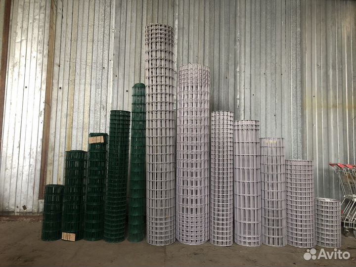 Распродаю сетку сварную в полимерном покрытие