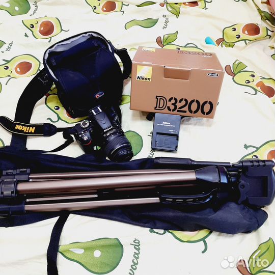 Зеркальный Фотоаппарат nikon d3200, сумка и штатив