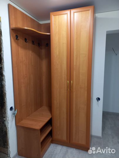 Шкаф угловой для прихожей