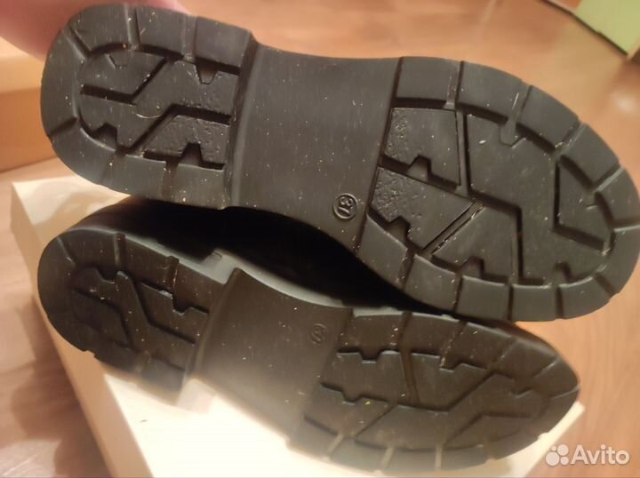 Ботинки женские зимние 37