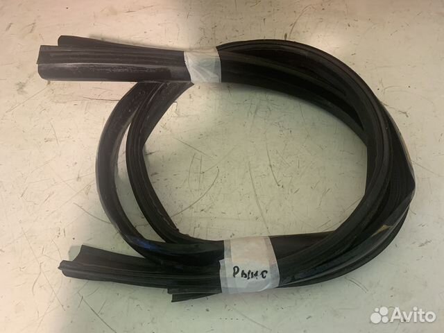 Renault Sandero Уплотнитель крыши