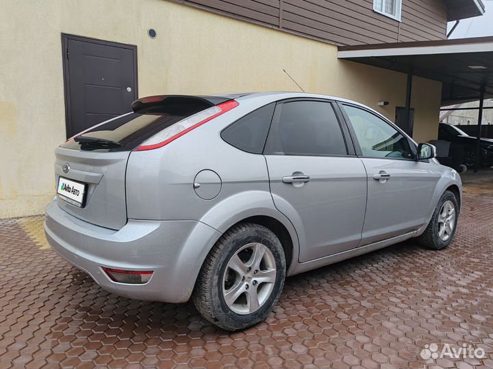 Ford Focus 1.8 МТ, 2010, 254 500 км