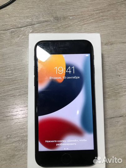 Телефон iPhone 7 отличное состояние