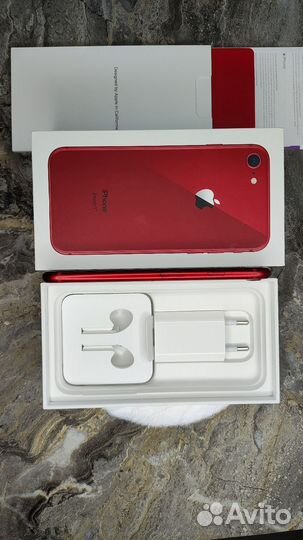 iPhone 8, 64 ГБ