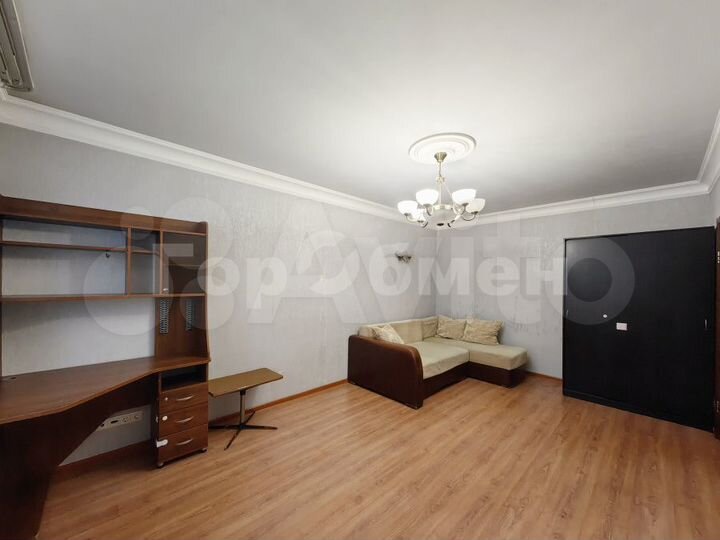 2-к. квартира, 53 м², 2/14 эт.